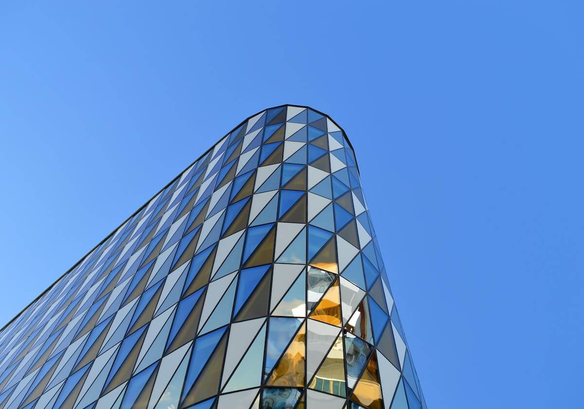 支持还是反对?芭乐app最新下载引热议 · 争议478(393 )